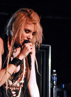 Taylor Momsen : taylor-momsen-1333759406.jpg