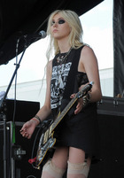 Taylor Momsen : taylor-momsen-1334072563.jpg