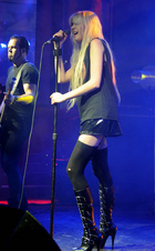 Taylor Momsen : taylor-momsen-1335808985.jpg