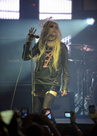 Taylor Momsen : taylor-momsen-1335809487.jpg