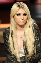 Taylor Momsen : taylor-momsen-1369506660.jpg