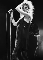 Taylor Momsen : taylor-momsen-1383931772.jpg