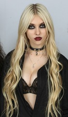 Taylor Momsen : taylor-momsen-1396793447.jpg