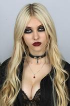 Taylor Momsen : taylor-momsen-1396793494.jpg