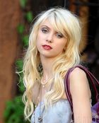 Taylor Momsen : taylor_momsen_1253131696.jpg