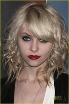 Taylor Momsen : taylor_momsen_1259974872.jpg