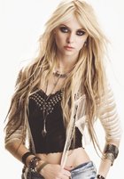 Taylor Momsen : taylor_momsen_1263130793.jpg