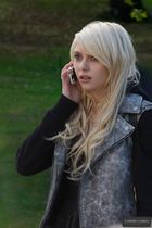 Taylor Momsen : taylor_momsen_1271441406.jpg