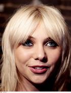 Taylor Momsen : taylor_momsen_1271441419.jpg