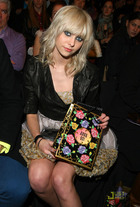 Taylor Momsen : taylor_momsen_1271441473.jpg