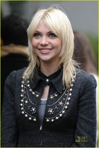 Taylor Momsen : taylor_momsen_1272260035.jpg