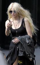 Taylor Momsen : taylor_momsen_1278269181.jpg