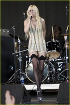 Taylor Momsen : taylor_momsen_1278975750.jpg