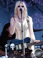 Taylor Momsen : taylor_momsen_1278979382.jpg