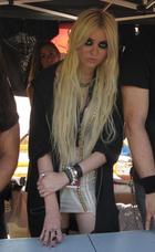 Taylor Momsen : taylor_momsen_1279217667.jpg