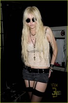 Taylor Momsen : taylor_momsen_1279554383.jpg