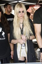 Taylor Momsen : taylor_momsen_1280629657.jpg