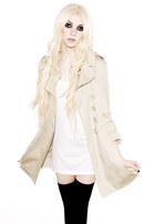 Taylor Momsen : taylor_momsen_1282583664.jpg