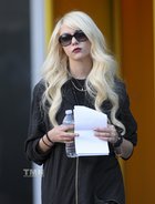 Taylor Momsen : taylor_momsen_1283448051.jpg