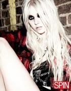 Taylor Momsen : taylor_momsen_1284255084.jpg