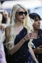 Taylor Momsen : taylor_momsen_1284782618.jpg