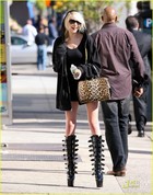 Taylor Momsen : taylor_momsen_1286922041.jpg