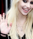 Taylor Momsen : taylor_momsen_1289321088.jpg