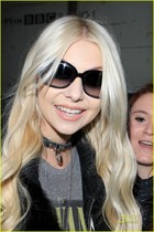 Taylor Momsen : taylor_momsen_1292349296.jpg