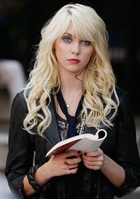 Taylor Momsen : taylor_momsen_1294291931.jpg