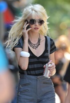 Taylor Momsen : taylor_momsen_1294292021.jpg