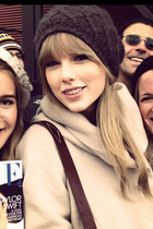 Taylor Swift : taylor-swift-1327312391.jpg