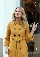 Taylor Swift : taylor-swift-1328043148.jpg