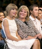 Taylor Swift : taylor-swift-1347545808.jpg