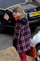 Taylor Swift : taylor-swift-1349571680.jpg