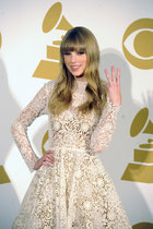 Taylor Swift : taylor-swift-1360829595.jpg