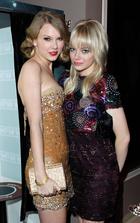 Taylor Swift : taylor-swift-1363073813.jpg