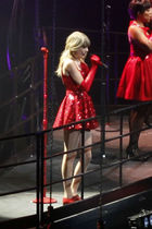 Taylor Swift : taylor-swift-1372963290.jpg