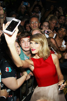 Taylor Swift : taylor-swift-1407945557.jpg