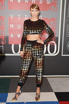 Taylor Swift : taylor-swift-1441042335.jpg