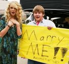 Taylor Swift : taylor_swift_1208820352.jpg