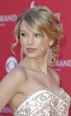 Taylor Swift : taylor_swift_1211242700.jpg