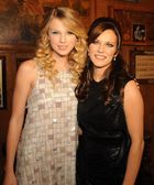 Taylor Swift : taylor_swift_1225659635.jpg