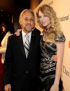 Taylor Swift : taylor_swift_1236050060.jpg