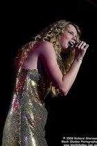 Taylor Swift : taylor_swift_1240187258.jpg