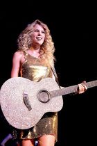 Taylor Swift : taylor_swift_1241493054.jpg