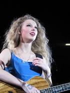 Taylor Swift : taylor_swift_1275929960.jpg