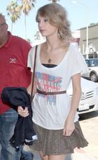 Taylor Swift : taylor_swift_1284240485.jpg