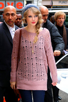 Taylor Swift : taylor_swift_1290458180.jpg