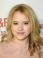 Taylor Spreitler : taylor-spreitler-1395598606.jpg