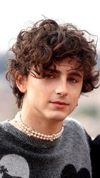 Timothee Chalamet : timothee-chalamet-1668301883.jpg